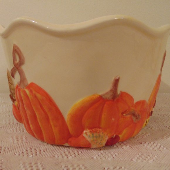 Harvest Time Ceramic Container, Features Pumpkins, Apples, Gourds, 4 inches tall - Picture 2 of 10